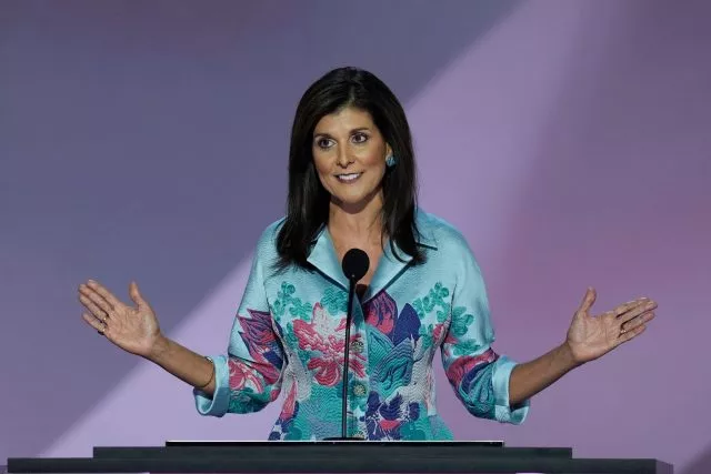 «Ich bin heute Abend hier, weil wir ein Land zu retten haben». sagt Trumps einstige Konkurrentin im Vorwahlkampf, Nikki Haley, beim Parteitag der Republikaner.