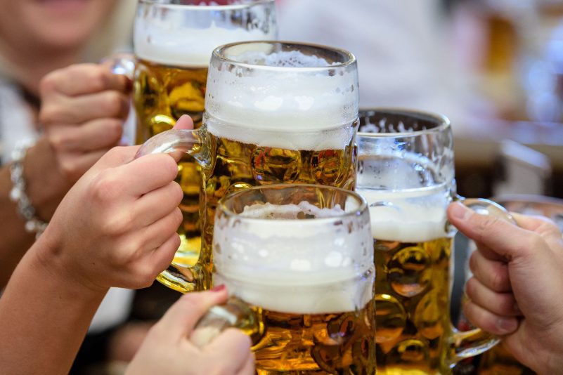 Der weltweite Bierausstoß war 2023 leicht rückläufig.