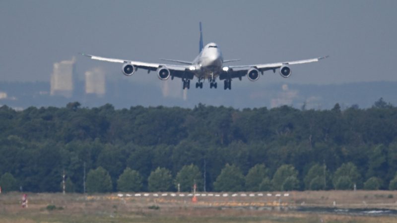 270 Annulierungen zählte der Flughafenbetreiber am Abend.