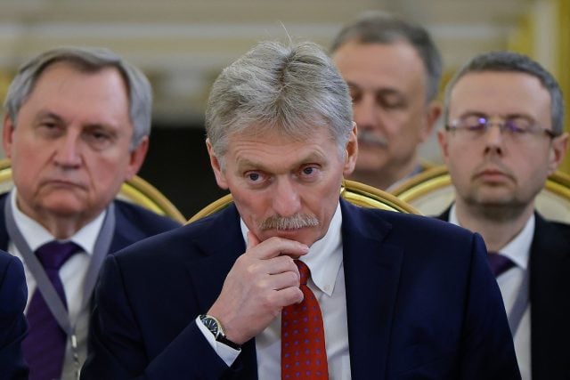 Kremlsprecher Dmitri Peskow nennt die Nato-Beschlüsse bedrohlich für Russland und will reagieren. (Archivbild)