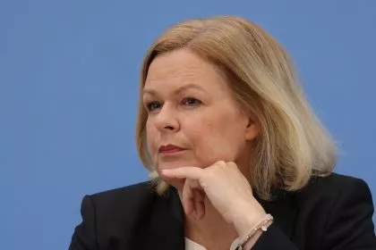 Faeser erhält fast eine Milliarde mehr für Sicherheit