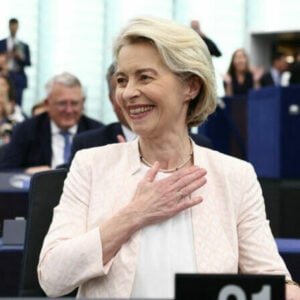 Von der Leyen bleibt EU-Kommissionspräsidentin