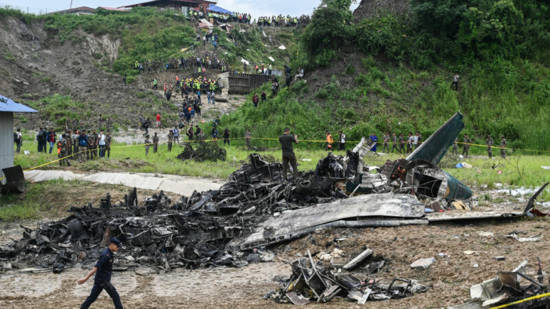 Flugzeug in Nepal mit 19 Menschen an Bord abgestürzt – nur einer überlebte