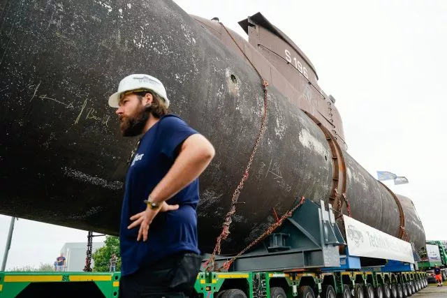 Mensch trifft Maschine: U17 ist fast 50 Meter lang und rund 350 Tonnen schwer (Archivfoto)