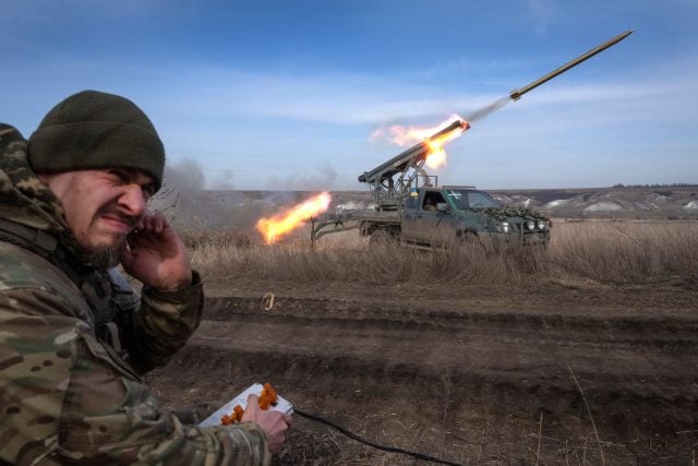 Bislang nutzt die Ukraine noch vor allem westliche Raketen zum Beschuss russischer Stellungen. Nun will Kiew selbst verstärkt bauen (Archivbild).