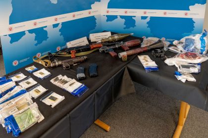 Waffen und Geld – Tausende Beweisstücke der RAF gesichert