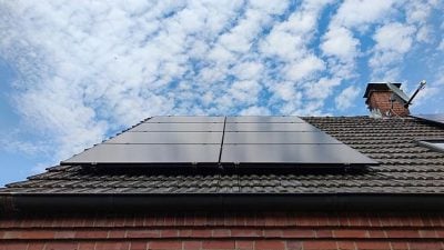 „Zeitweise Engpässe im Stromnetz“: Deutschland erreicht Solarziel – Praxis jedoch ineffizient