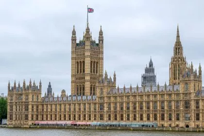Neue britische Regierung mit engem finanziellen Spielraum bei geplanten Reformen