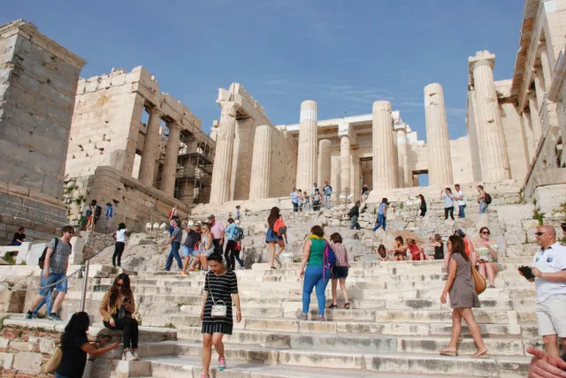Eingang zur Akropolis mit den Propyläen