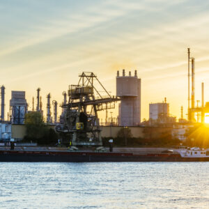 Über 70 Prozent der energieintensiven Unternehmen verlagern Investitionen ins Ausland