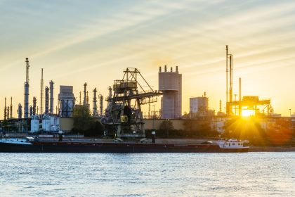 Über 70 Prozent der energieintensiven Unternehmen verlagern Investitionen ins Ausland