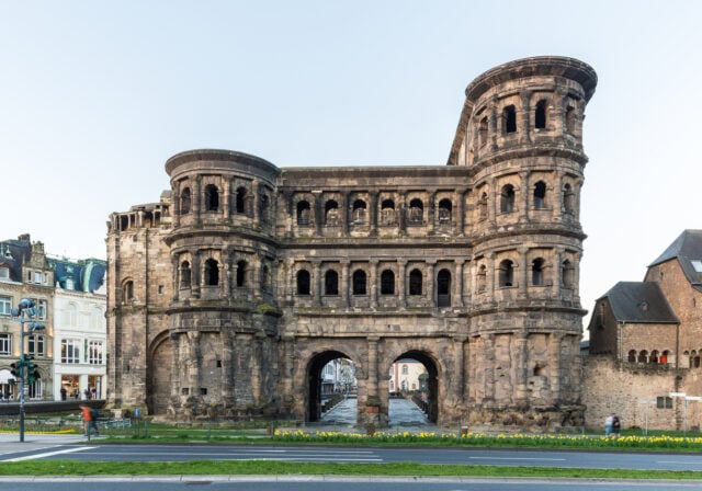 Römische Mega-Bauten: Die Porta Nigra in Trier