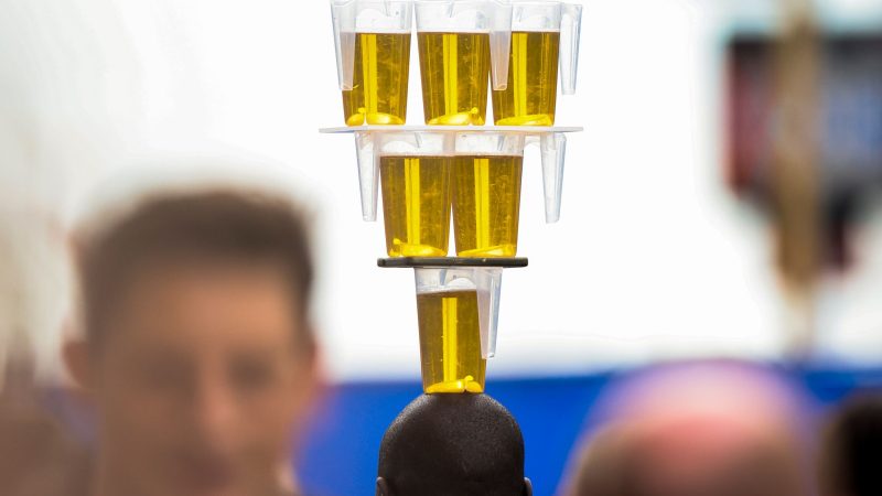 Die Fußball-EM hatte Veltins zufolge keinen positiven Effekt auf den Bierabsatz in Deutschland. (Symbolbild)