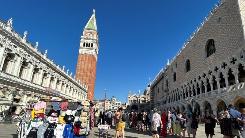 In Venedig sollen Tagesbesucher künftig bis zu zehn Euro bezahlen. (Archivbild)