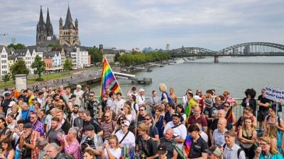 Mehr als eine Million Menschen bei Christopher Street Day in Köln
