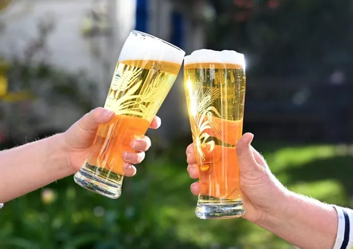 Im vergangenen Jahr wurden nach Angaben des Hopfenhändlers BarthHaas 188 Milliarden Liter Bier hergestellt.