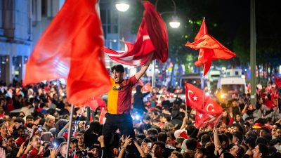 „Nonplusultra-Hochrisikospiel“: EM-Viertelfinale in Berlin als türkisches Fußballfest