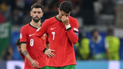 Weinender Ronaldo müht sich mit Portugal ins Viertelfinale