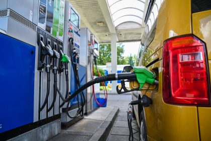 Preisaufschläge an Autobahntankstellen übersteigen 40 Cent pro Liter