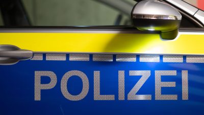 Linienbus prallt in Brandenburg gegen Baum – sechs Verletzte