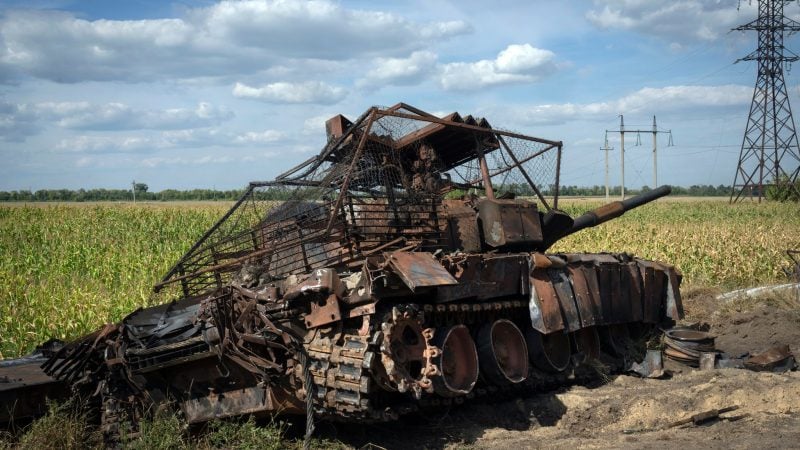 Ein zerstörter russischer Panzer in der Region Kursk (Archivbild).