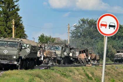 Russische Kolonne bei Kursk getroffen.