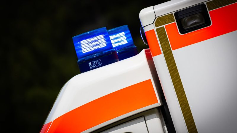 14-jährige Reiterin wird von Traktor überrollt und tödlich verletzt. (Symbolfoto)