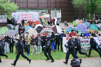 Berlin: Geldstrafe wegen israelfeindlicher Parole „From the River to the Sea“