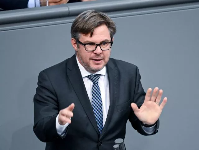 Der SPD-Politiker Martin Rosemann weist den FDP-Vorschlag nach einer Bürgergeld-Kürzung umgehend zurück. (Archivbild)