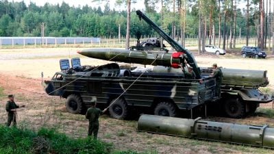 Belarus meldet Abschuss ukrainischer Kampfdrohnen – Verlegung von Panzern gen Ukraine