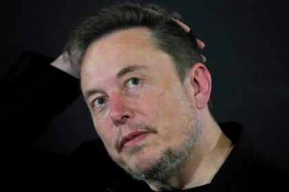 Elon Musk bezichtigt OpenAI des Betrugs.