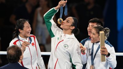 Algerien feiert Olympiasiegerin: „Hexenjagd getrotzt“ – Kritiker: „Mann hat Frauenwettbewerb gewonnen“