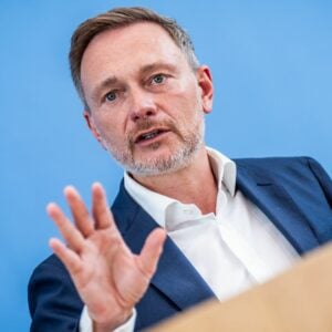 Söder und Dobrindt für Neuwahlen – Lindner auch parteiintern unter Druck