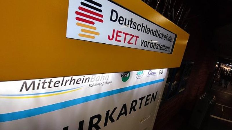 Zahl der Deutschlandticket-Abos steigt auf 13 Millionen