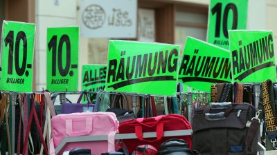 Weniger Konsum, geringere Erwartungen: Verbraucherstimmung verschlechtert