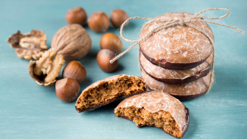 Im Sommer wird schon für Weihnachten gebacken: Lebkuchen in den Startlöchern