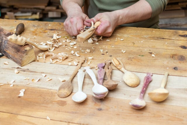 Schnitzen ist ein sehr altes Handwerk