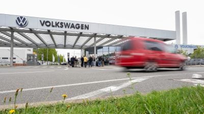 Streit um Stellenabbau: VW zieht Tarifverhandlungen mit IG Metall vor