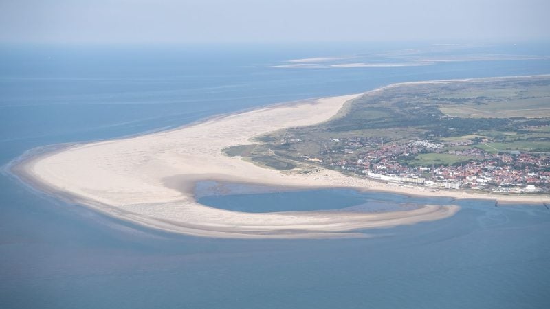 Bundeskanzler Scholz hält Gasbohrungen vor Borkum für wahrscheinlich. (Archivbild)