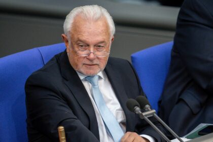Bundestagsvizepräsident und FDP-Vize Kubicki setzt Gesundheitsminister Lauterbach unter Druck. (Archivbild)