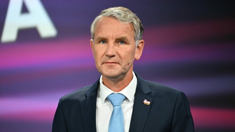 Thüringens AfD-Spitzenkandidat Björn Höcke hat nach Angaben seiner Partei gesundheitliche Probleme und nimmt deshalb nicht wie geplant an einer TV-Runde teil. (Archivbild)