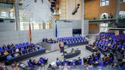 Das Parlament muss nicht bei der Entscheidung über eine Raketen-Stationierung in Deutschland dabei sein. (Archivbild)