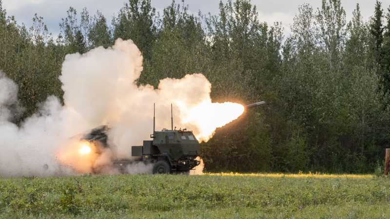 Die Ukraine hat mehrere Mehrfachraketenwerfer vom US-Typ Himars zur Verfügung für ihren Verteidigungskampf gegen den russischen Angriffskrieg. (Archivbild)