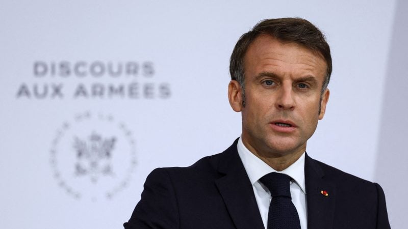 Frankreichs Präsident Emmanuel Macron dring bei Irans neuem Präsidenten Massud Peseschkian auf Deeskalation. (Archivbild)