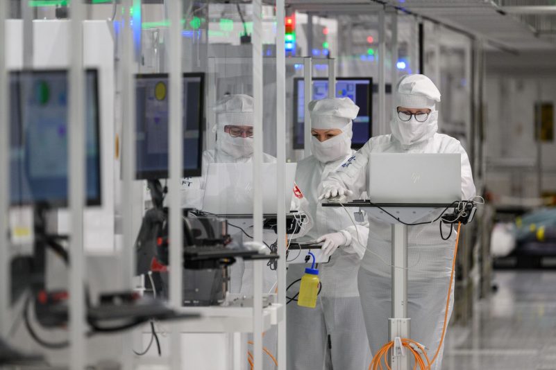 Infineon will weltweit Jobs abbauen oder in billigere Länder verlagern.