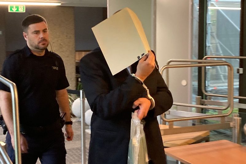 Dem jetzt verurteilten Vater von zwei Kindern saß vor der Tat der Gerichtsvollzieher im Nacken.