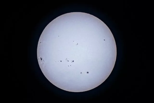Sonnenflecken entstehen durch Temperaturunterschiede an der Oberfläche.