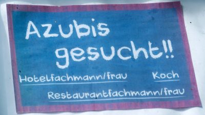 Gericht: Keine Ausbildungsbeihilfe für bei Eltern lebende Azubis