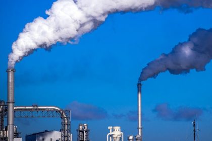 Analyse: DAX-Konzerne senken Treibhausgas-Ausstoß