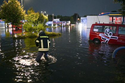 Volle Keller, überflutete Straßen: Unwetter über Deutschland